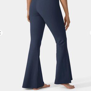 Crossover High Waisted Back Pocket Super Flare Leggings - XL Oceana